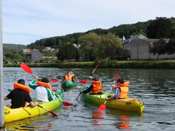 10 canoés en location