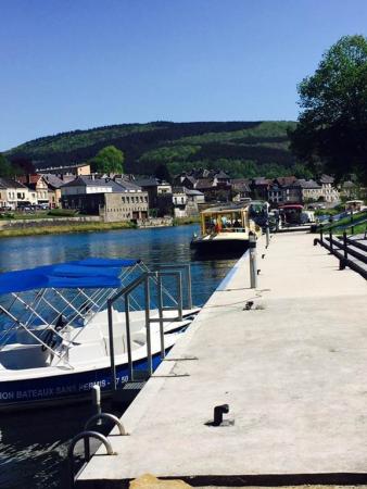  "Les P'tits Bateaux" location bateaux électriques, vélos et rosalies