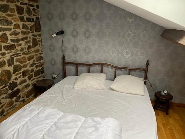 Gîte n°511 "À L'OMBRE DES DAMES" – LAIFOUR Gîte n°511 "À L'OMBRE DES DAMES" – LAIFOUR