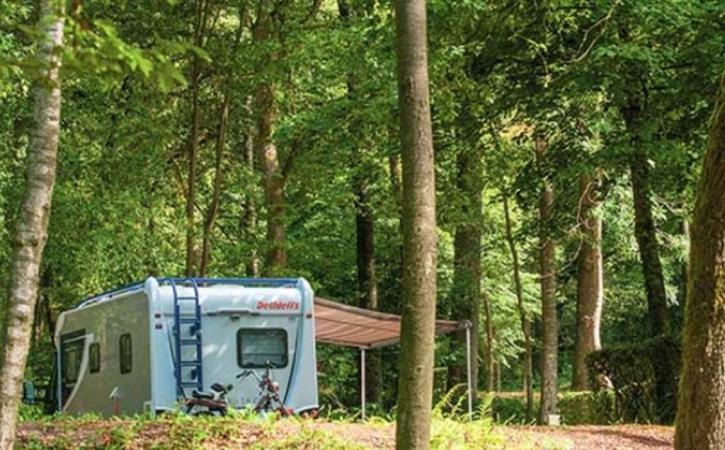 camping emplacement caravane
