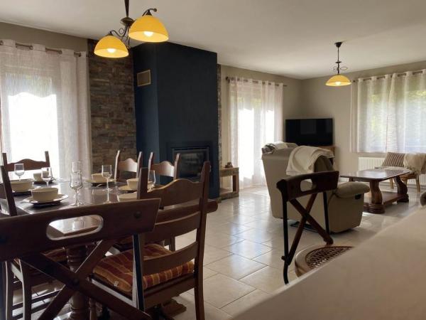 Gîte n°534 "GITE D'ARNAUD & EMILIE" – LAIFOUR Gîte n°534 "GITE D'ARNAUD & EMILIE" – LAIFOUR