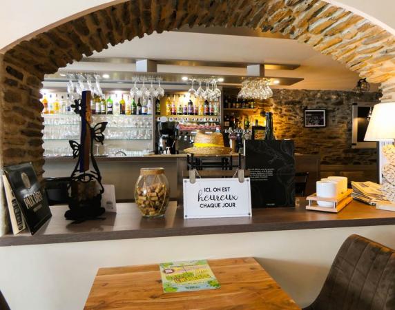 bar