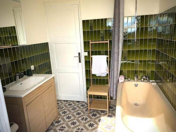 Gîte n°477 "L'ESCALE RENWEZIENNE" – RENWEZ Gîte n°477 "L'ESCALE RENWEZIENNE" – RENWEZ