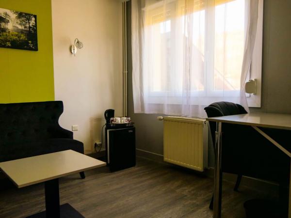 chambre avec salon
