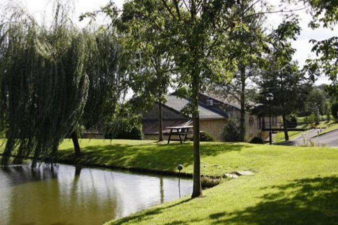 Les Etangs du moulin d'Harcy, chambre d'hôtes dans un ancien moulin proche Charleville-Mézières - Lonny - Ardennes Les Etangs du moulin d'Harcy, chambre d'hôtes dans un ancien moulin proche Charleville-Mézières - Lonny - Ardennes