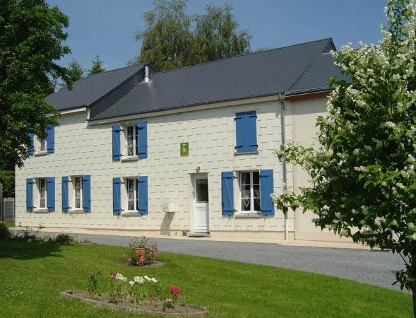 Gîte n°378 "LE PRÉ D'HYRAUMONT" – ROCROI Gîte n°378 "LE PRÉ D'HYRAUMONT" – ROCROI