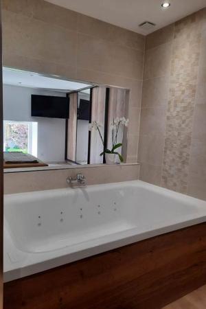 Chambre Les Iris - Lonny - Ardennes Chambre Les Iris - Lonny - Ardennes
