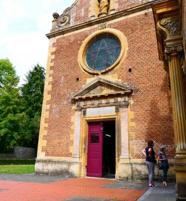 Entrée de l'église